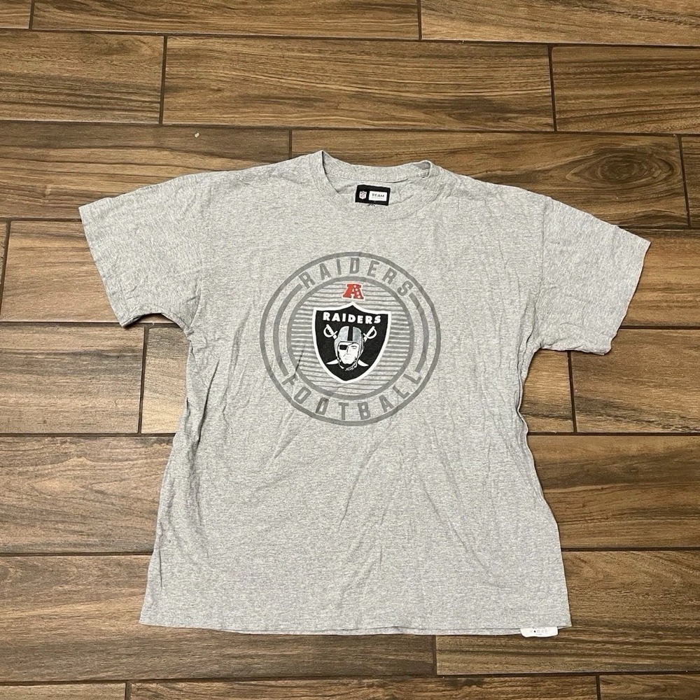 Las Vegas Raiders NFL Team Apparel Graphic T Shirt Gray Men’s Large